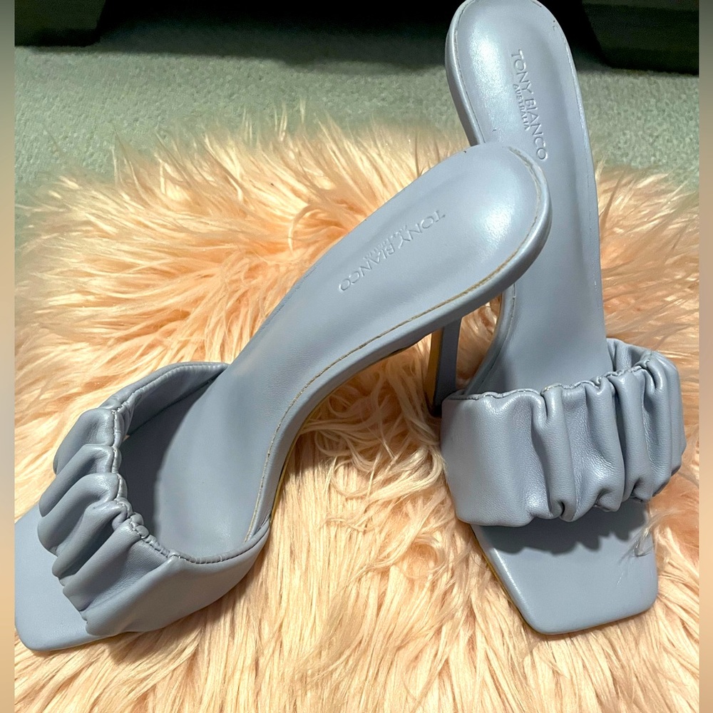 Lavender pumps!